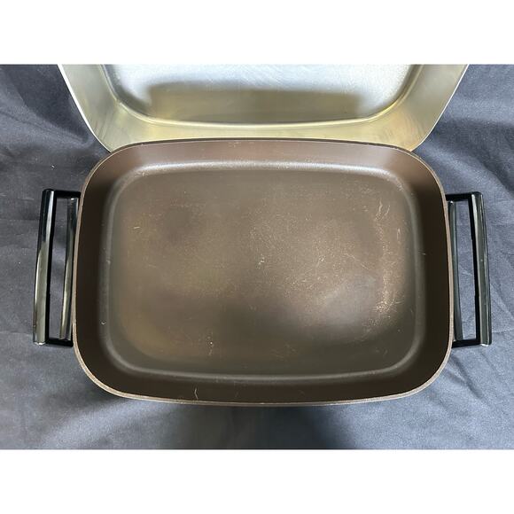 Presto Mid-century Style High Dome Electric Skillet 15”x 11” - Picture 4 of 8